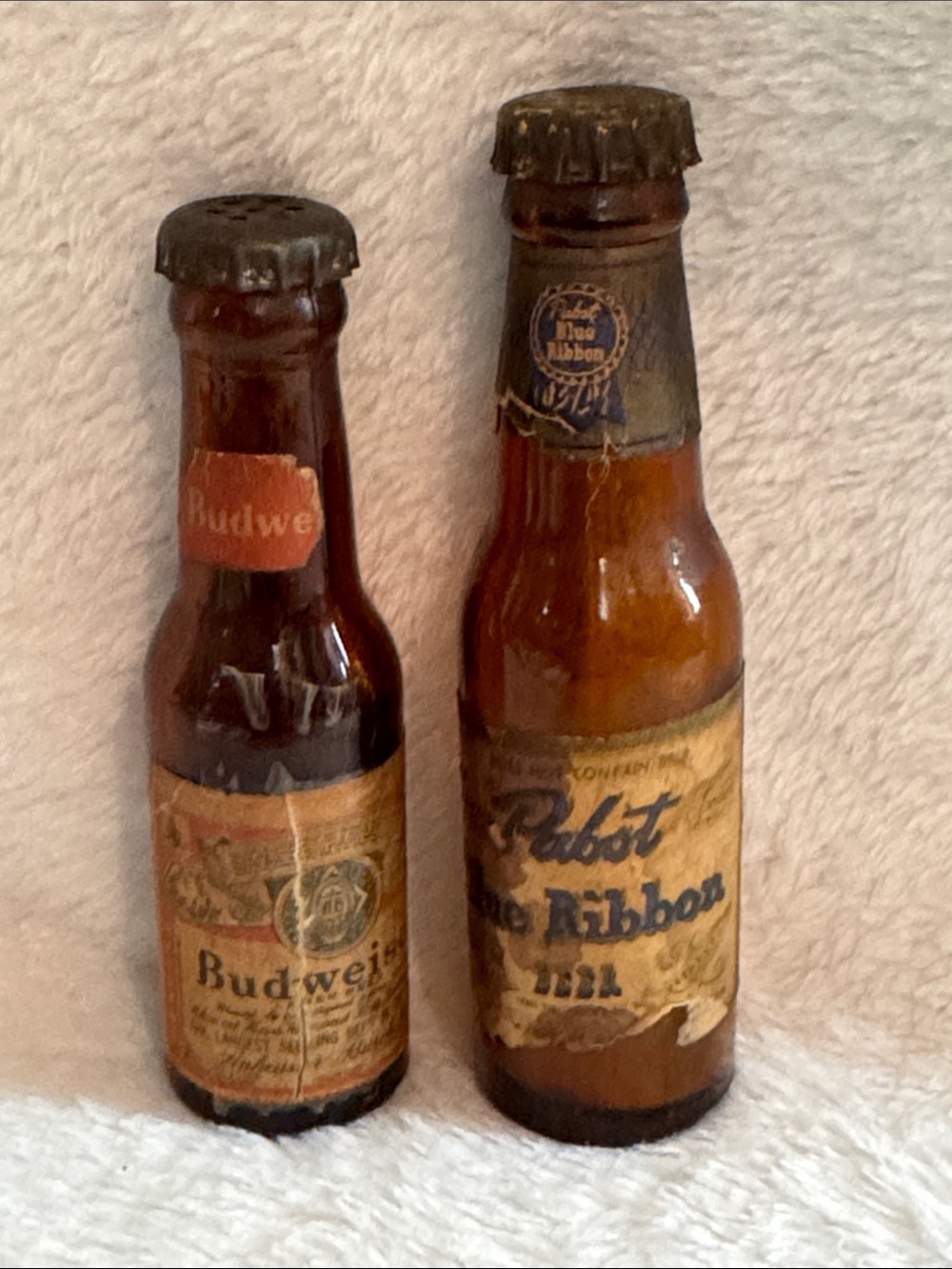 1940s Mini Beer Bottle Shakers Novelty Lot - Budweiser & Pabst Blue Ribbon